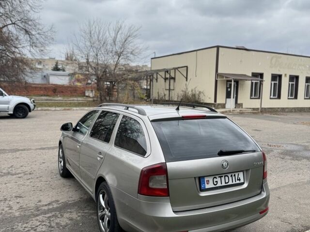 Бежевый Шкода Октавия, объемом двигателя 2 л и пробегом 250 тыс. км за 3950 $, фото 6 на Automoto.ua