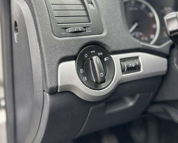 Шкода Октавія 2012 у Харкові на Automoto.ua Бежевий Шкода Октавія, об'ємом двигуна 1.8 л та пробігом 219 тис. км за 8700 $, фото 15 на Automoto.ua