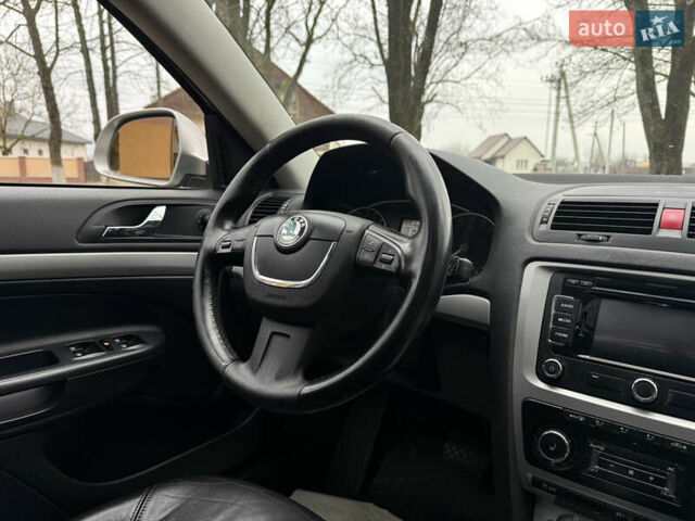 Бежевый Шкода Октавия, объемом двигателя 2 л и пробегом 278 тыс. км за 9400 $, фото 24 на Automoto.ua