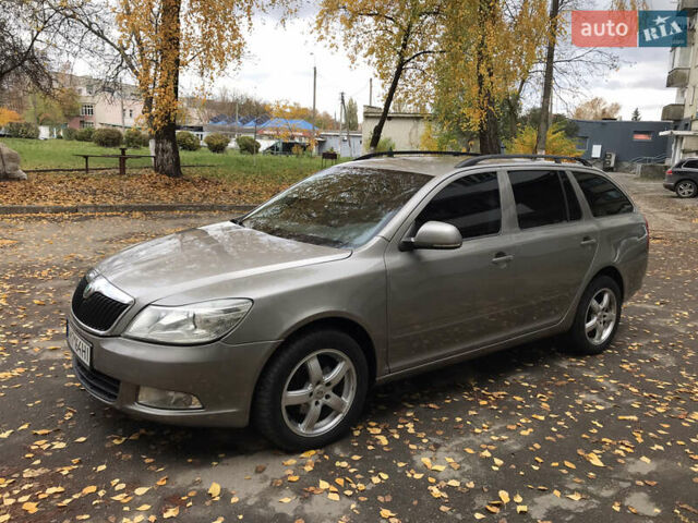 Бежевый Шкода Октавия, объемом двигателя 1.97 л и пробегом 292 тыс. км за 7300 $, фото 2 на Automoto.ua