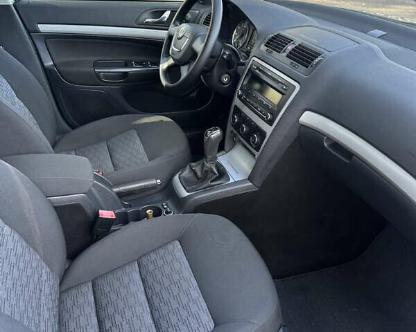 Шкода Октавія 2012 у Вінниці на Automoto.ua Бежевий Шкода Октавія, об'ємом двигуна 1.6 л та пробігом 180 тис. км за 8800 $, фото 11 на Automoto.ua