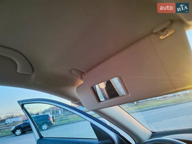 Бежевый Шкода Октавия, объемом двигателя 1.8 л и пробегом 190 тыс. км за 7555 $, фото 17 на Automoto.ua