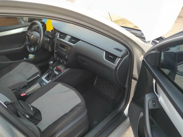 Шкода Октавия 2013 в Калуше на Automoto.ua Бежевый Шкода Октавия, объемом двигателя 1.4 л и пробегом 380 тыс. км за 8200 $, фото 10 на Automoto.ua