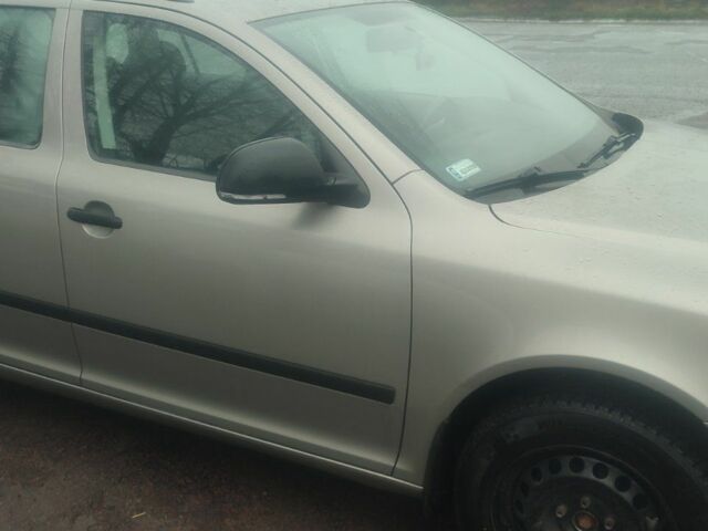 Бежевый Шкода Октавия, объемом двигателя 1.6 л и пробегом 196 тыс. км за 8000 $, фото 2 на Automoto.ua