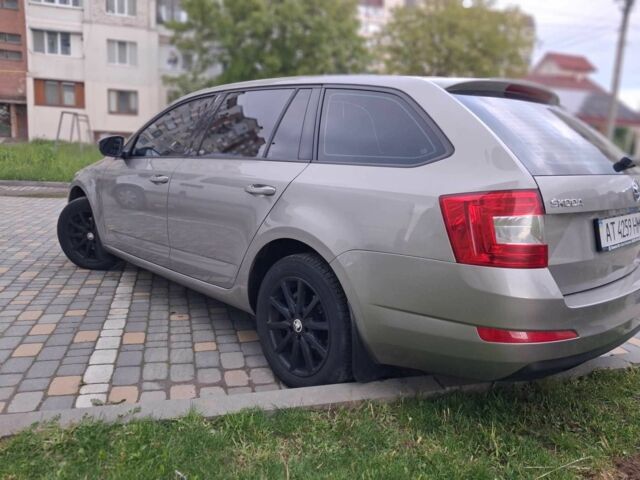Шкода Октавия 2013 в Калуше на Automoto.ua Бежевый Шкода Октавия, объемом двигателя 1.4 л и пробегом 380 тыс. км за 8200 $, фото 3 на Automoto.ua