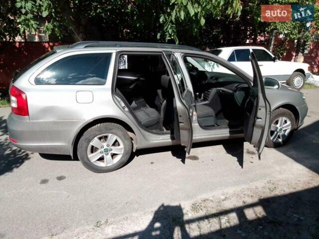 Шкода Октавия 2013 в Киеве на Automoto.ua Бежевый Шкода Октавия, объемом двигателя 1.8 л и пробегом 225 тыс. км за 9400 $, фото 23 на Automoto.ua
