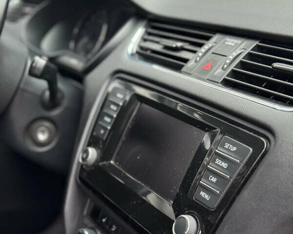 Бежевый Шкода Октавия, объемом двигателя 1.97 л и пробегом 335 тыс. км за 10900 $, фото 24 на Automoto.ua