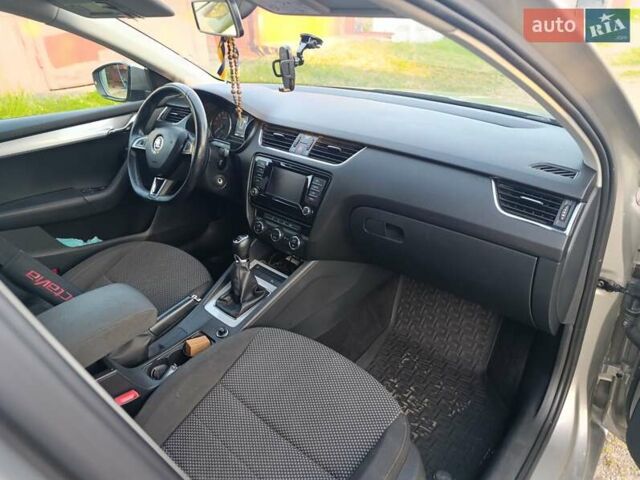 Бежевий Шкода Октавія, об'ємом двигуна 1.97 л та пробігом 298 тис. км за 11100 $, фото 7 на Automoto.ua