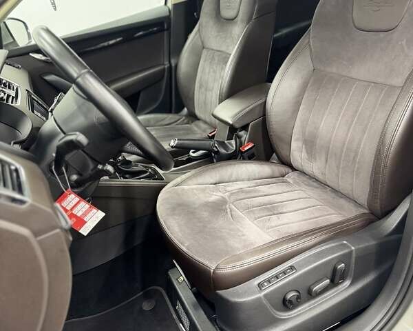 Бежевый Шкода Октавия, объемом двигателя 1.8 л и пробегом 178 тыс. км за 13999 $, фото 103 на Automoto.ua