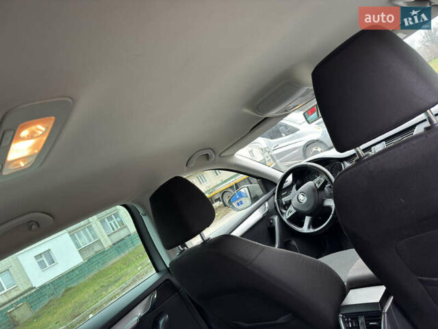 Бежевый Шкода Октавия, объемом двигателя 1.6 л и пробегом 160 тыс. км за 13500 $, фото 30 на Automoto.ua