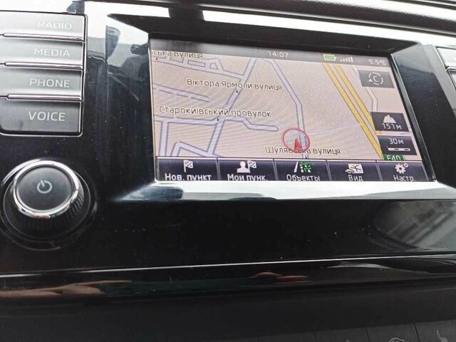 Бежевый Шкода Октавия, объемом двигателя 2 л и пробегом 250 тыс. км за 10450 $, фото 17 на Automoto.ua