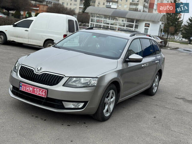 Бежевый Шкода Октавия, объемом двигателя 1.6 л и пробегом 160 тыс. км за 13500 $, фото 1 на Automoto.ua