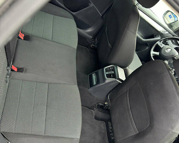 Бежевый Шкода Октавия, объемом двигателя 1.6 л и пробегом 160 тыс. км за 13500 $, фото 27 на Automoto.ua