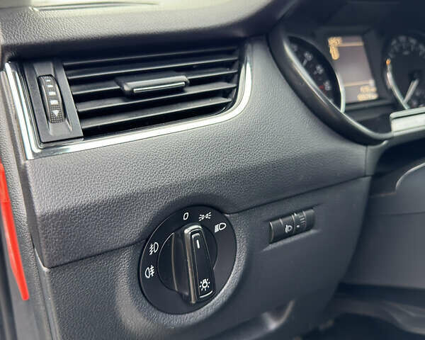 Бежевый Шкода Октавия, объемом двигателя 1.6 л и пробегом 160 тыс. км за 13500 $, фото 34 на Automoto.ua