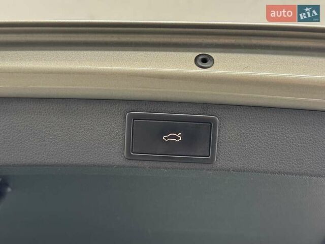 Бежевый Шкода Октавия, объемом двигателя 1.8 л и пробегом 178 тыс. км за 13999 $, фото 78 на Automoto.ua