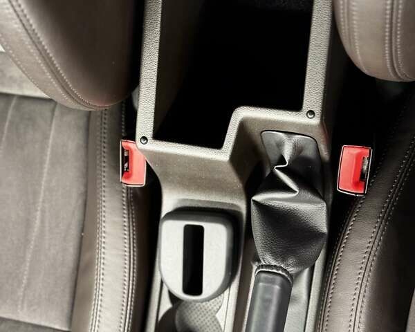 Бежевый Шкода Октавия, объемом двигателя 1.8 л и пробегом 178 тыс. км за 13999 $, фото 119 на Automoto.ua