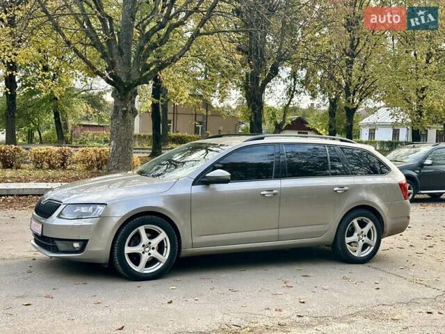 Шкода Октавия 2015 в Ровно на Automoto.ua Бежевый Шкода Октавия, объемом двигателя 2.01 л и пробегом 270 тыс. км за 10999 $, фото 6 на Automoto.ua