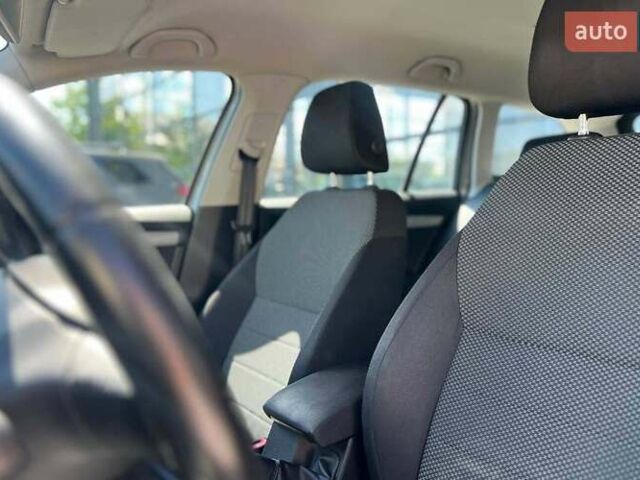 Бежевый Шкода Октавия, объемом двигателя 2 л и пробегом 215 тыс. км за 11200 $, фото 11 на Automoto.ua