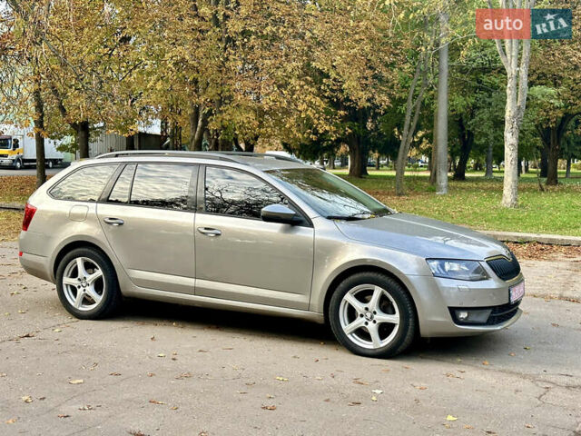 Шкода Октавия 2015 в Ровно на Automoto.ua Бежевый Шкода Октавия, объемом двигателя 2.01 л и пробегом 270 тыс. км за 10999 $, фото 16 на Automoto.ua
