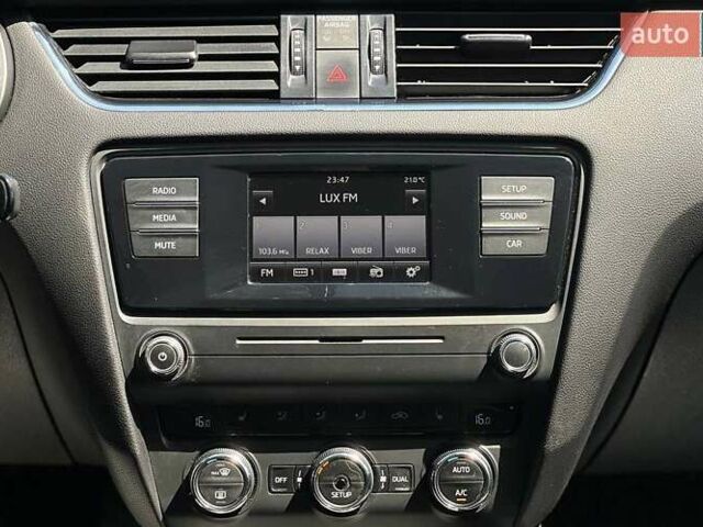 Бежевый Шкода Октавия, объемом двигателя 2 л и пробегом 215 тыс. км за 11200 $, фото 18 на Automoto.ua