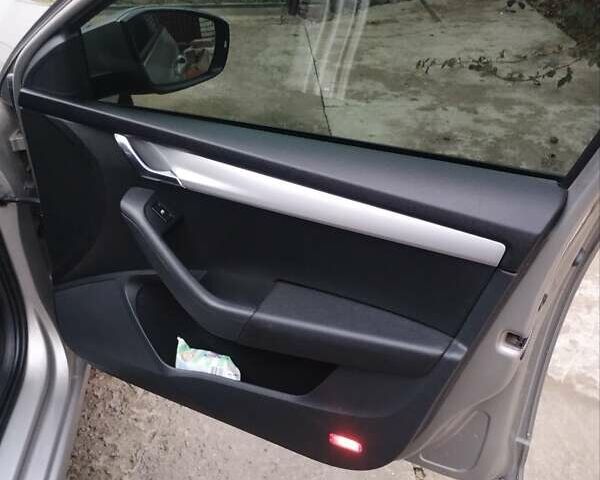 Бежевый Шкода Октавия, объемом двигателя 2 л и пробегом 261 тыс. км за 11800 $, фото 9 на Automoto.ua