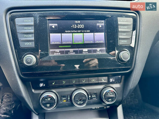 Шкода Октавия 2015 в Ровно на Automoto.ua Бежевый Шкода Октавия, объемом двигателя 2.01 л и пробегом 270 тыс. км за 10999 $, фото 31 на Automoto.ua