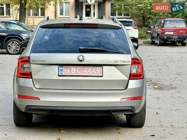 Шкода Октавия 2015 в Ровно на Automoto.ua Бежевый Шкода Октавия, объемом двигателя 2.01 л и пробегом 270 тыс. км за 10999 $, фото 9 на Automoto.ua