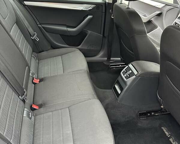 Бежевый Шкода Октавия, объемом двигателя 2 л и пробегом 218 тыс. км за 11550 $, фото 30 на Automoto.ua