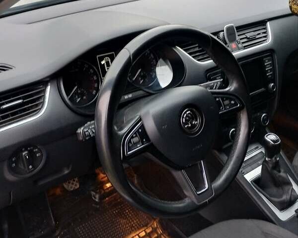 Бежевый Шкода Октавия, объемом двигателя 2 л и пробегом 261 тыс. км за 11800 $, фото 14 на Automoto.ua