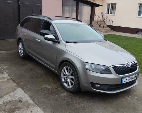 Бежевый Шкода Октавия, объемом двигателя 2 л и пробегом 261 тыс. км за 11800 $, фото 2 на Automoto.ua
