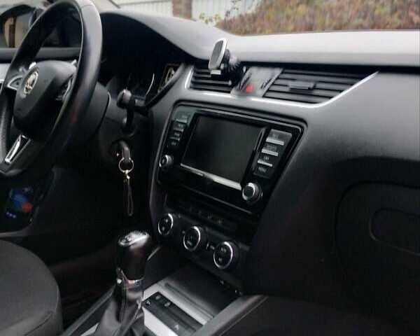 Бежевый Шкода Октавия, объемом двигателя 2 л и пробегом 261 тыс. км за 11800 $, фото 10 на Automoto.ua