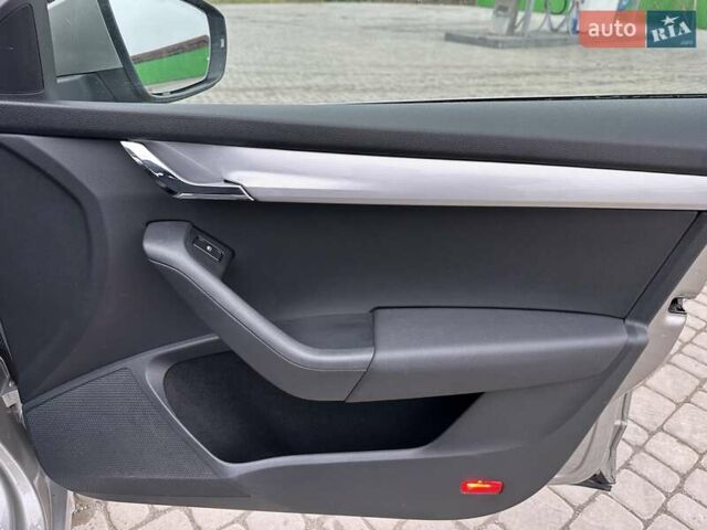 Бежевый Шкода Октавия, объемом двигателя 2 л и пробегом 218 тыс. км за 11550 $, фото 19 на Automoto.ua