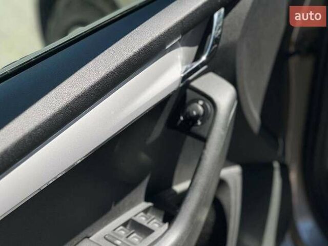 Бежевый Шкода Октавия, объемом двигателя 2 л и пробегом 215 тыс. км за 11200 $, фото 8 на Automoto.ua