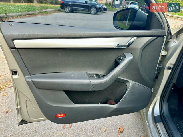 Шкода Октавия 2015 в Ровно на Automoto.ua Бежевый Шкода Октавия, объемом двигателя 2.01 л и пробегом 270 тыс. км за 10999 $, фото 18 на Automoto.ua