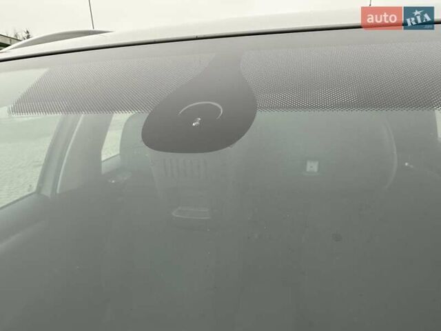 Бежевый Шкода Октавия, объемом двигателя 2 л и пробегом 218 тыс. км за 11550 $, фото 35 на Automoto.ua