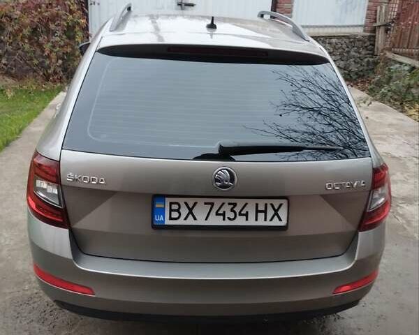 Бежевый Шкода Октавия, объемом двигателя 2 л и пробегом 261 тыс. км за 11800 $, фото 4 на Automoto.ua
