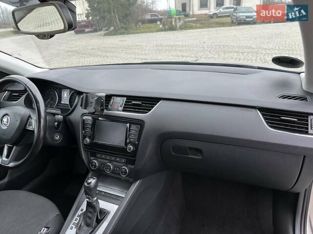 Бежевый Шкода Октавия, объемом двигателя 2 л и пробегом 218 тыс. км за 11550 $, фото 18 на Automoto.ua