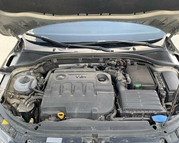 Бежевий Шкода Октавія, об'ємом двигуна 1.6 л та пробігом 222 тис. км за 12500 $, фото 3 на Automoto.ua