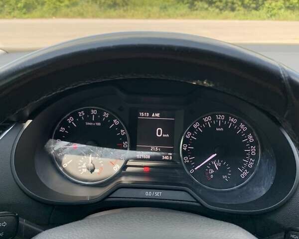 Бежевий Шкода Октавія, об'ємом двигуна 1.6 л та пробігом 222 тис. км за 12500 $, фото 4 на Automoto.ua