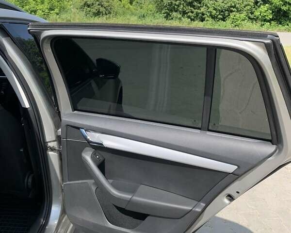 Бежевий Шкода Октавія, об'ємом двигуна 1.6 л та пробігом 222 тис. км за 12500 $, фото 19 на Automoto.ua