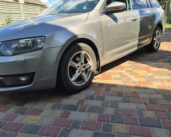 Бежевый Шкода Октавия, объемом двигателя 1.6 л и пробегом 362 тыс. км за 12500 $, фото 27 на Automoto.ua