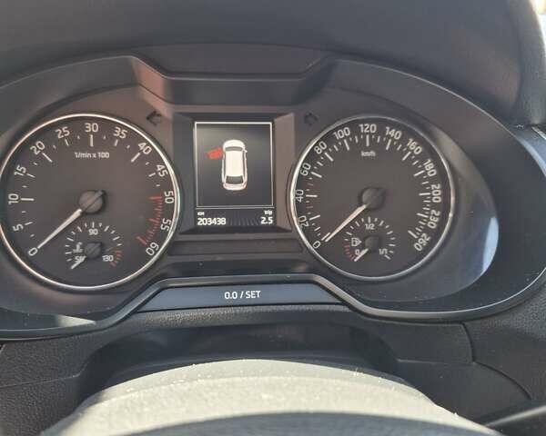 Бежевый Шкода Октавия, объемом двигателя 1.6 л и пробегом 362 тыс. км за 12500 $, фото 24 на Automoto.ua