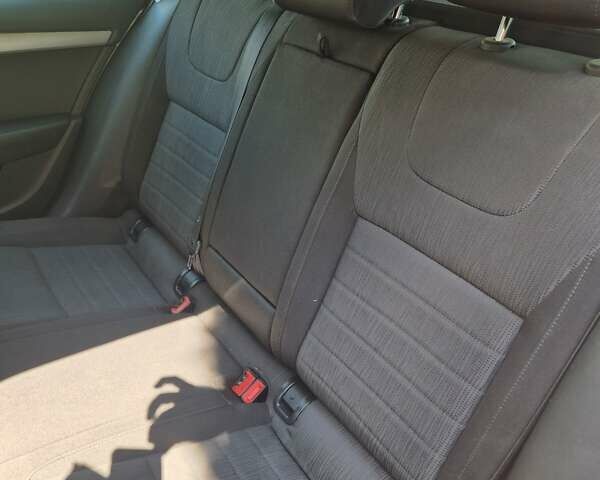 Бежевый Шкода Октавия, объемом двигателя 1.6 л и пробегом 362 тыс. км за 12500 $, фото 12 на Automoto.ua