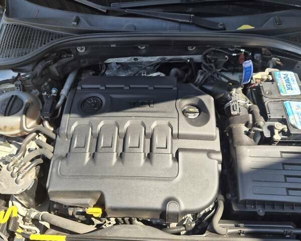 Бежевый Шкода Октавия, объемом двигателя 1.6 л и пробегом 362 тыс. км за 12500 $, фото 37 на Automoto.ua