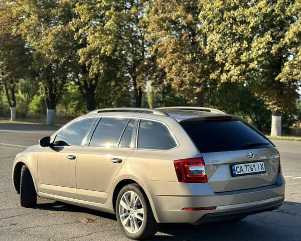 Бежевий Шкода Октавія, об'ємом двигуна 1.97 л та пробігом 277 тис. км за 14299 $, фото 5 на Automoto.ua