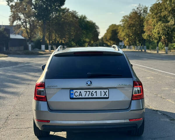 Бежевий Шкода Октавія, об'ємом двигуна 1.97 л та пробігом 277 тис. км за 14299 $, фото 3 на Automoto.ua