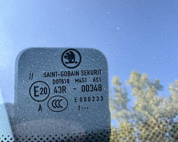 Бежевий Шкода Октавія, об'ємом двигуна 1.97 л та пробігом 277 тис. км за 14299 $, фото 20 на Automoto.ua