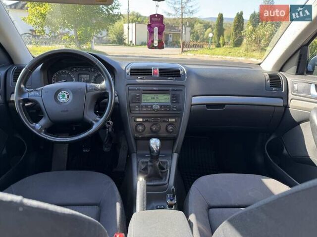 Бежевий Шкода Октавія, об'ємом двигуна 1.6 л та пробігом 275 тис. км за 4600 $, фото 6 на Automoto.ua