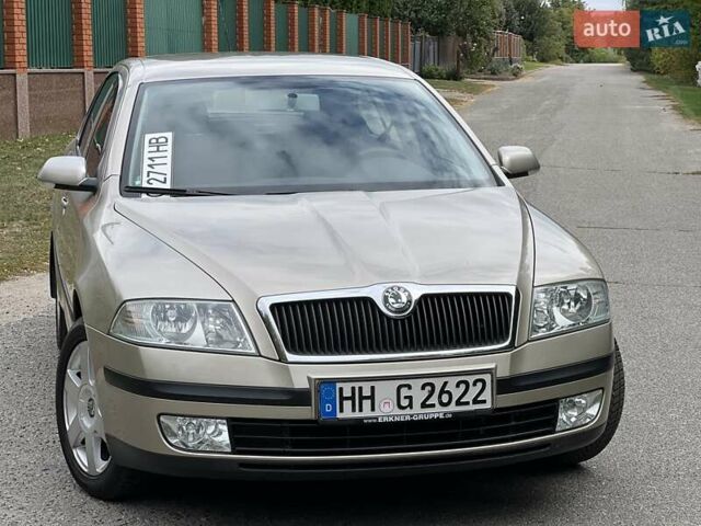 Бежевый Шкода Октавия, объемом двигателя 1.6 л и пробегом 155 тыс. км за 5750 $, фото 3 на Automoto.ua