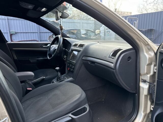 Бежевий Шкода Октавія, об'ємом двигуна 0 л та пробігом 320 тис. км за 4800 $, фото 20 на Automoto.ua